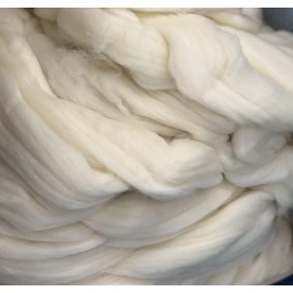 Magyar merinó szalaggyapjú